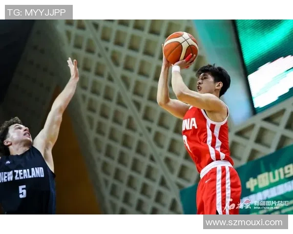篮球拉脱维亚U19与中国U19激战正酣谁能赢得青春赛场的荣耀
